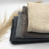 Écharpes en laine mélangée, fabriquées au Népal.